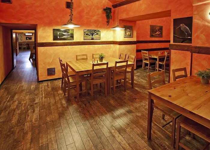 A Plus Hotel & Hostel